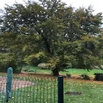 Charming Cottage, Thirimont 度假居 *