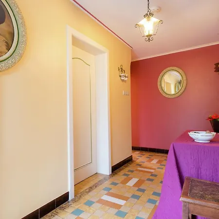Holiday home Spacious In Thirimont Near Forest