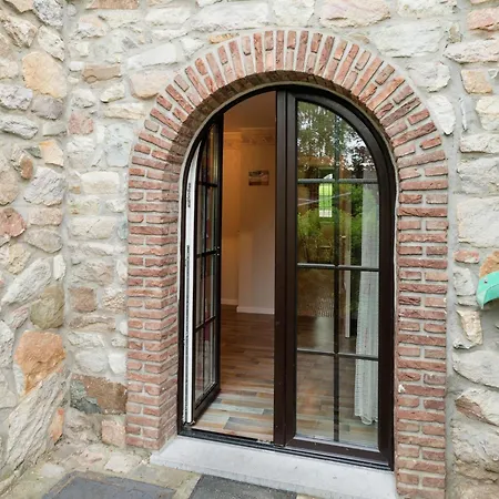 펜션 Charming Cottage, Thirimont 와이메스