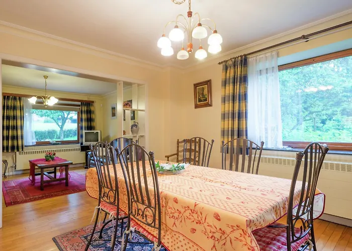 Charming Cottage, Thirimont Hébergement de vacances *